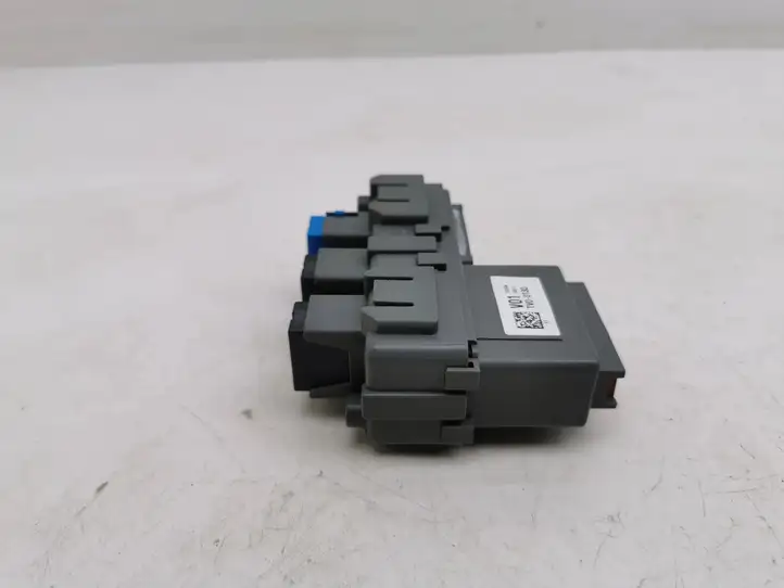 Honda CR-V (2012 - 2016) V01TV00130 Блок предохранителей — фото 4