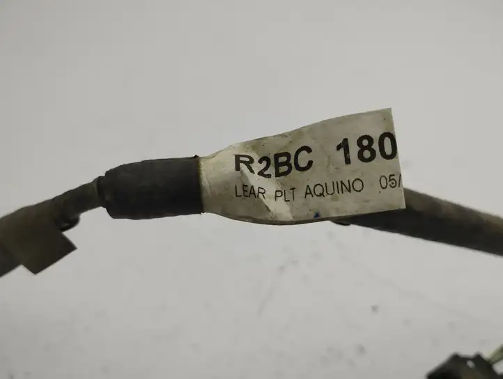 Mazda CX-7 (2009 - 2014) R2BC1805ZZ01 Прочая электропроводка — фото 2