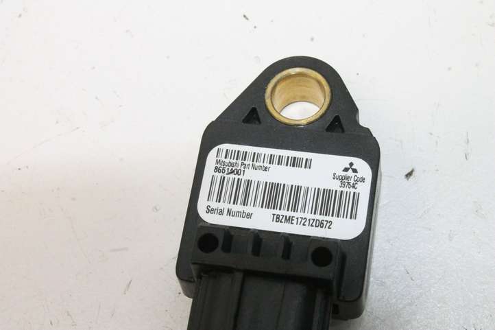 Mitsubishi Outlander (2007 - 2012)  8651A001 Датчик удара надувных подушек