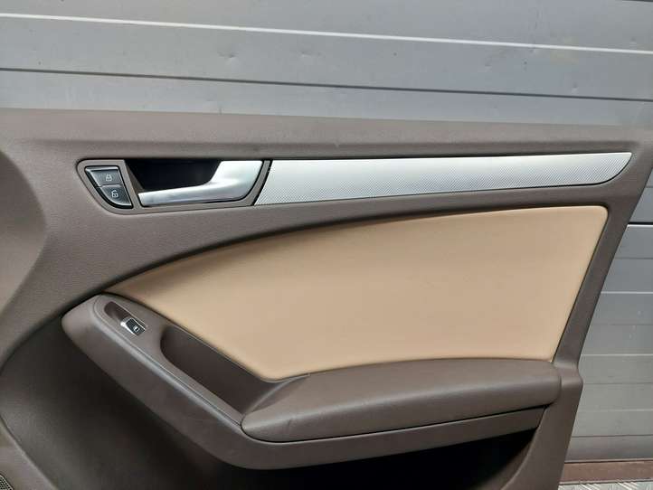 Audi A4 (2011 - 2015)  8K1867106 Обшивка передней двери