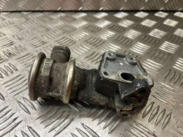 Volkswagen Caddy (2004 - 2010)   Клапан EGR