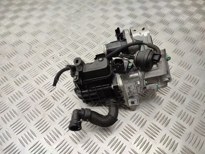 Ford Focus (2015 - 2019) 9807593080 Охладитель клапана EGR — фото 3