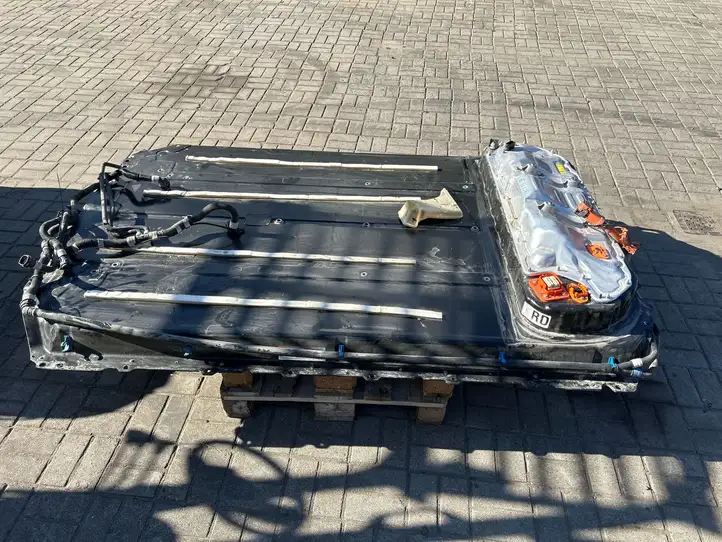 Tesla Model 3 (2017 - 2023) 110442900N Аккумулятор гибридного / электрического автомобиля — фото 1