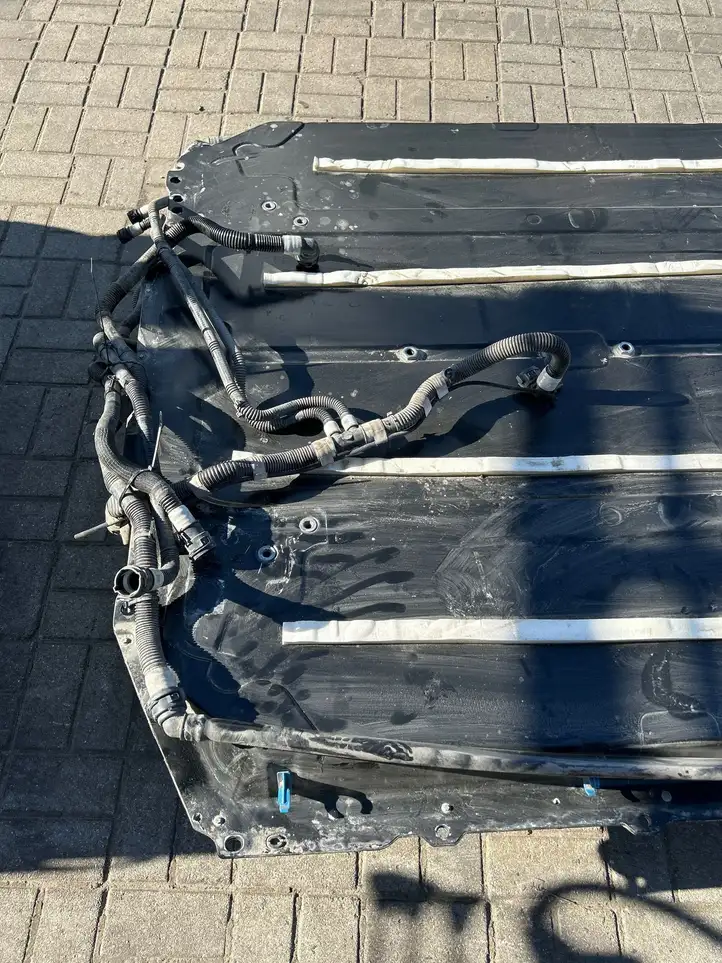 Tesla Model 3 (2017 - 2023) 110442900N Аккумулятор гибридного / электрического автомобиля — фото 4