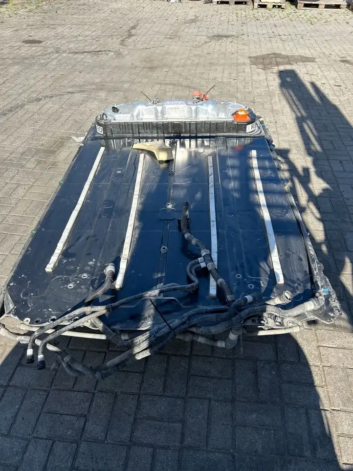 Tesla Model 3 (2017 - 2023) 110442900N Аккумулятор гибридного / электрического автомобиля — фото 5