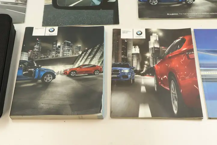 BMW X5M E70 (2010 - 2013) Сервисная книжка — фото 2