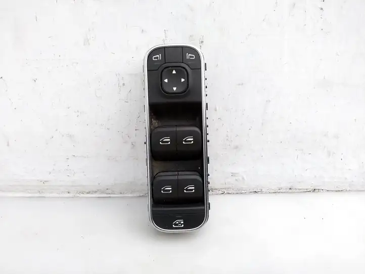 Mercedes-Benz A W177 (2018 - ) A1679059603 Блок кнопок стеклоподъемников — фото 1