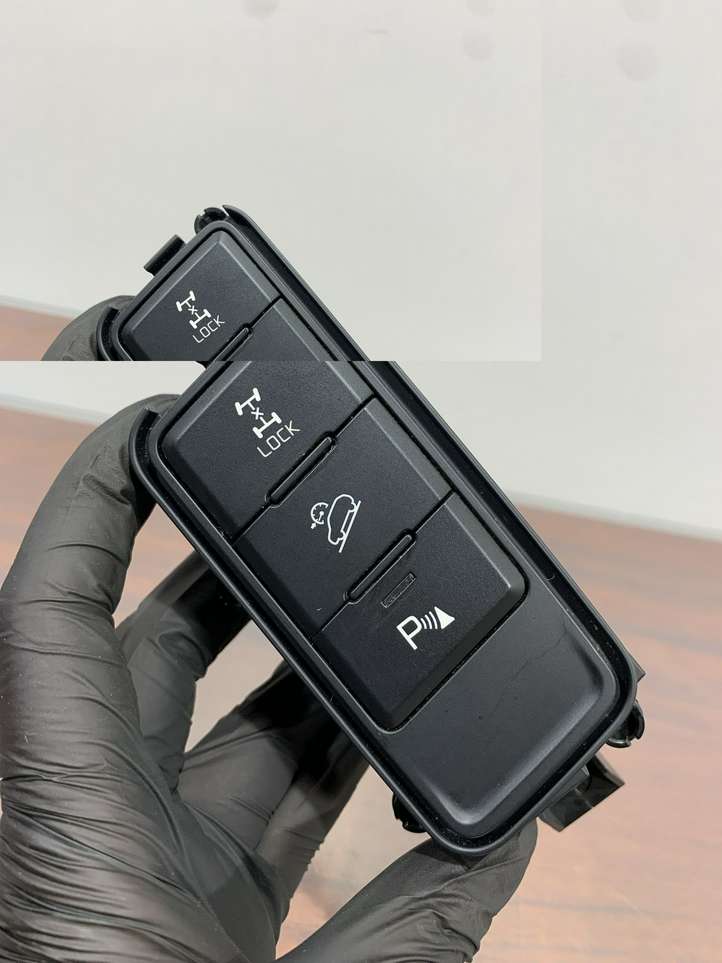 Kia Sportage (2016 - 2018)  93600F1MC0 Блок переключателей