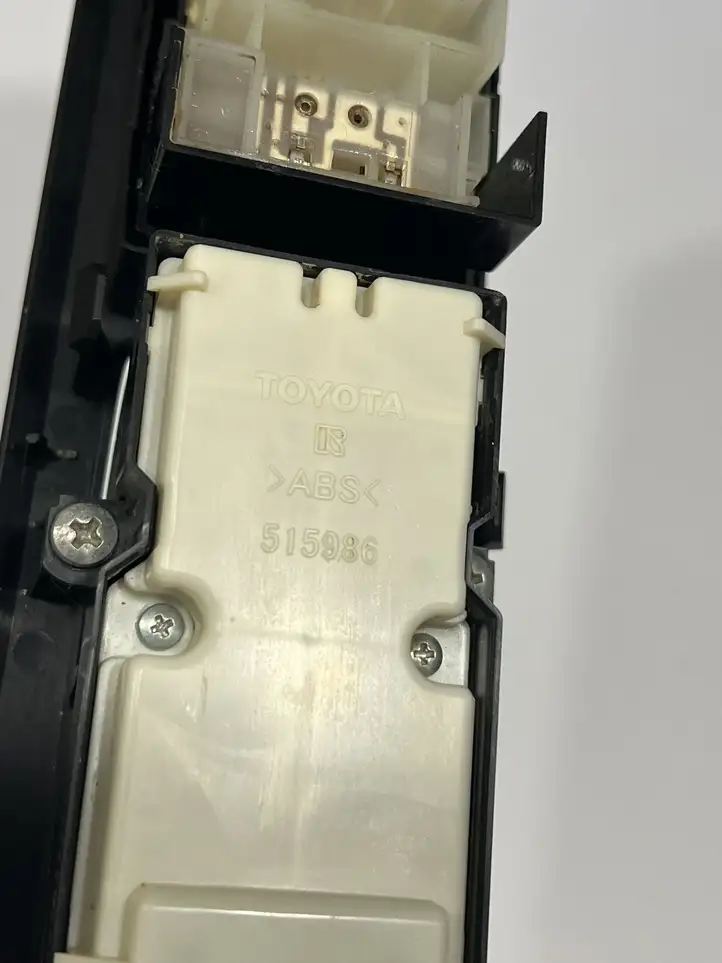 Lexus UX (2020 - ) 7423276030 Кнопка стеклоподъемников — фото 4