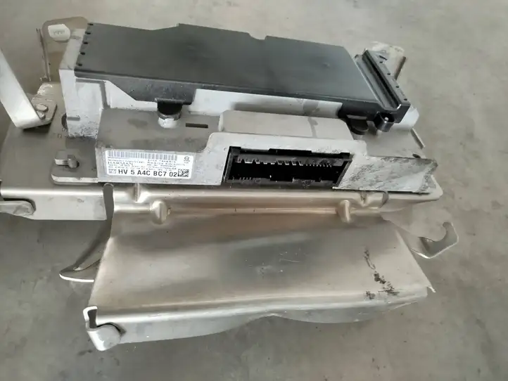 BMW i4 (2021 - ) 5a4cbc702 Усилитель звука — фото 3