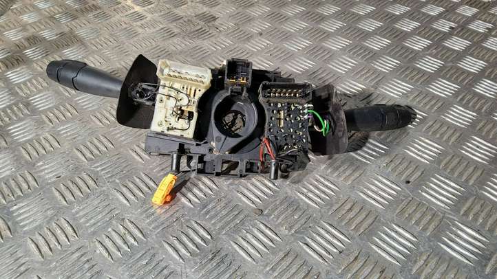 Renault Clio II (2001 - 2005)  61730002 Комплект ручек