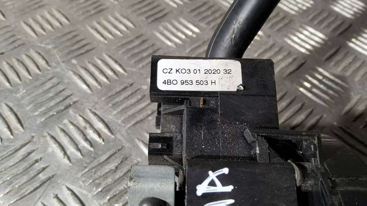 Skoda Fabia Mk1 (6Y) (1999 - 2007)  4B0953503H Комплект ручек