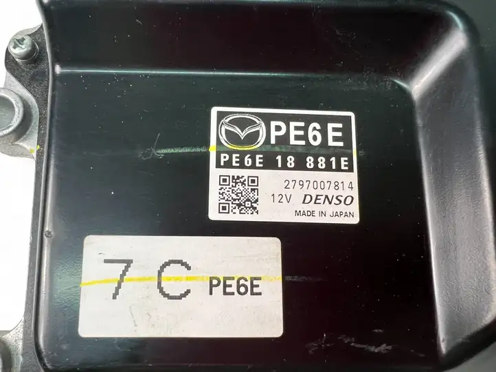 Mazda 6 (2012 - 2015) PE6E18881E Блок управления двигателем (ECU) — фото 2