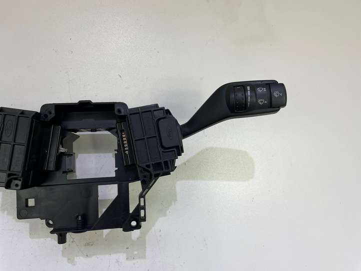 Ford Kuga I (2008 - 2012)  3M5T6475AE Комплект ручек