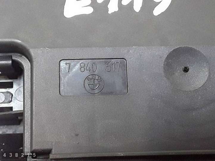 BMW 1 E81 E87 (2004 - 2011)  7840617 Замок задней крышки