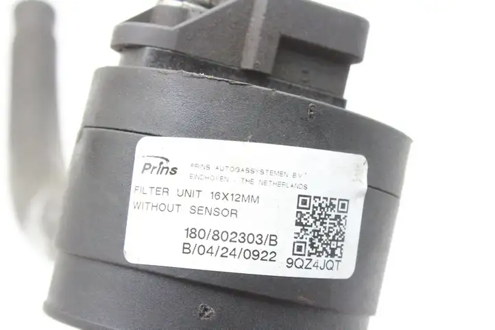 Toyota Prius+ (ZVW40) (2011 - 2018) 180700028D Газовый редуктор — фото 15