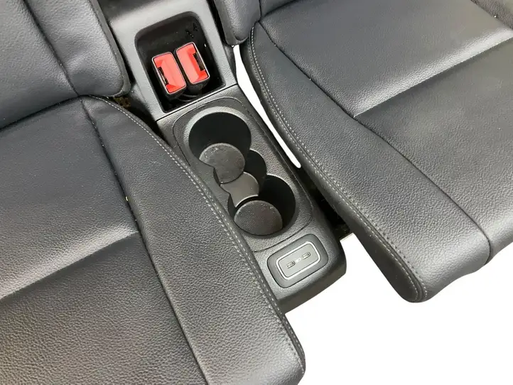 Mercedes-Benz GLE W167 (2019 - ) Третий ряд сидений — фото 6