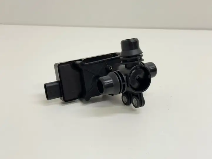 Mercedes-Benz EQC (2018 - ) A0005061300 Регулятор холостого хода — фото 1