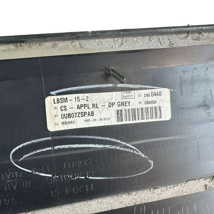 Chrysler Pacifica (2003 - 2008)  0UB07ZSPAB Молдинги (отделка) раздвижных дверей