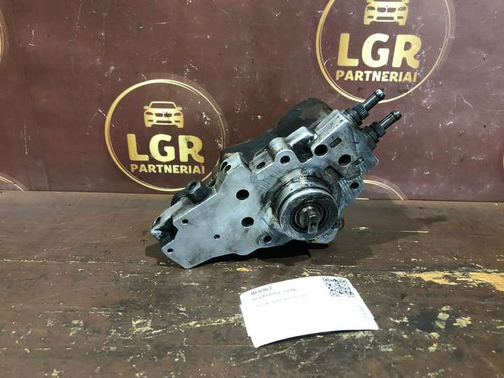 Mercedes-Benz E W211 (2002 - 2009)  A6110701401 Топливный насос