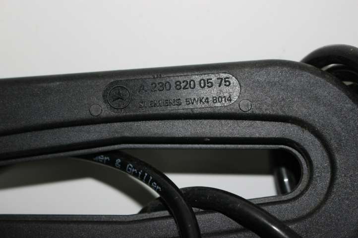 Mercedes-Benz SL R230 (2001 - 2012)  A2308200575 Антенна (антенна GPS)
