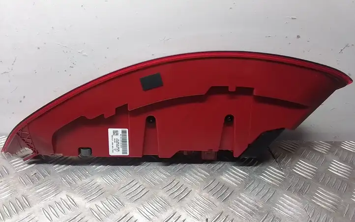 Porsche 911 991 (2011 - 2019) 99163197303 Задний фонарь в кузове — фото 2