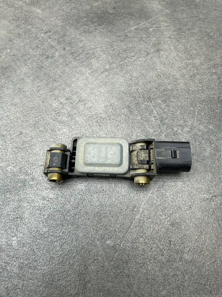 Audi A4 S4 B6 8E 8H (2000 - 2006) 8E0959643A Датчик удара SRS — фото 2