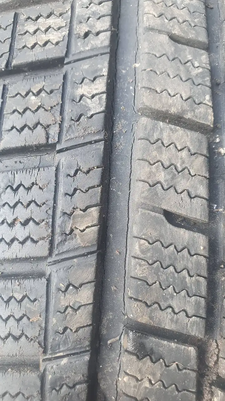 Hyundai Terracan (2004 - 2007) 23575R15 Зимняя шина R15 — фото 1