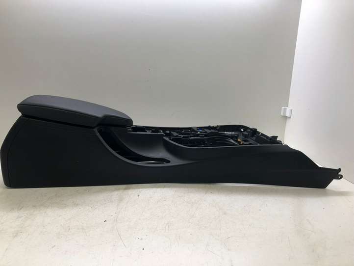BMW 3 F30 F35 F31 (2012 - 2018)   Подлокотник