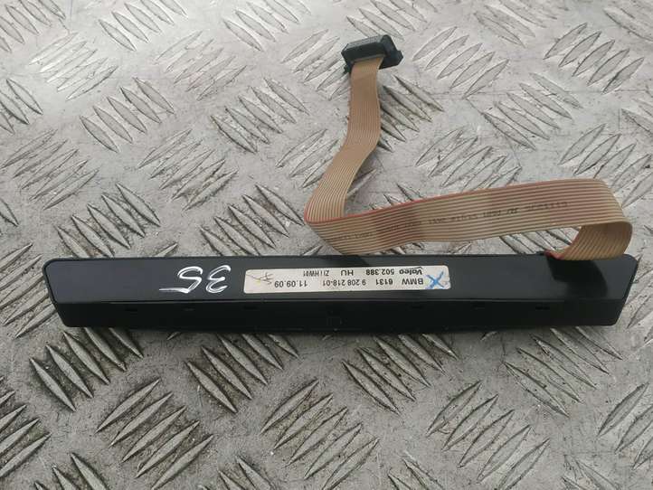 BMW X6 E71 (2008 - 2014)  9208218 Кнопка крюка в багажнике