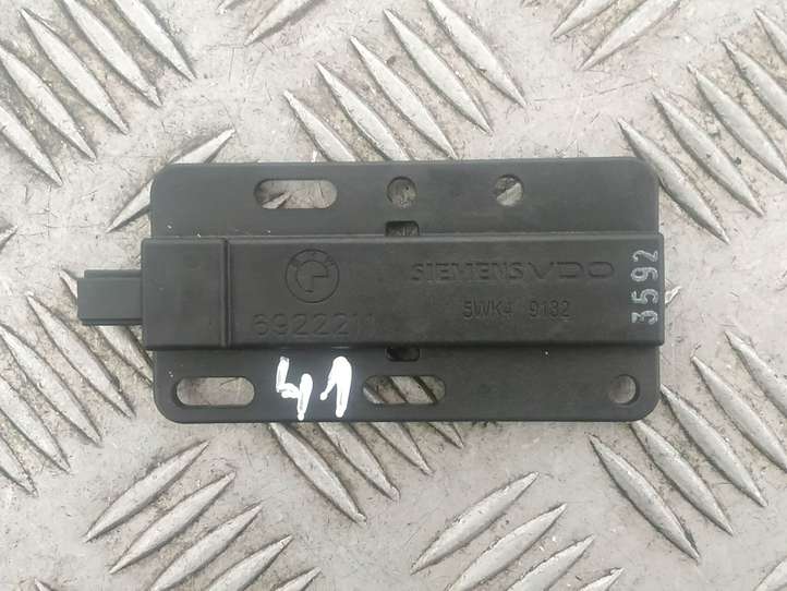 BMW X6 E71 (2008 - 2014)  6922211 Антенна (антенна GPS)