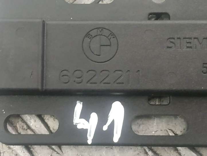 BMW X6 E71 (2008 - 2014)  6922211 Антенна (антенна GPS)