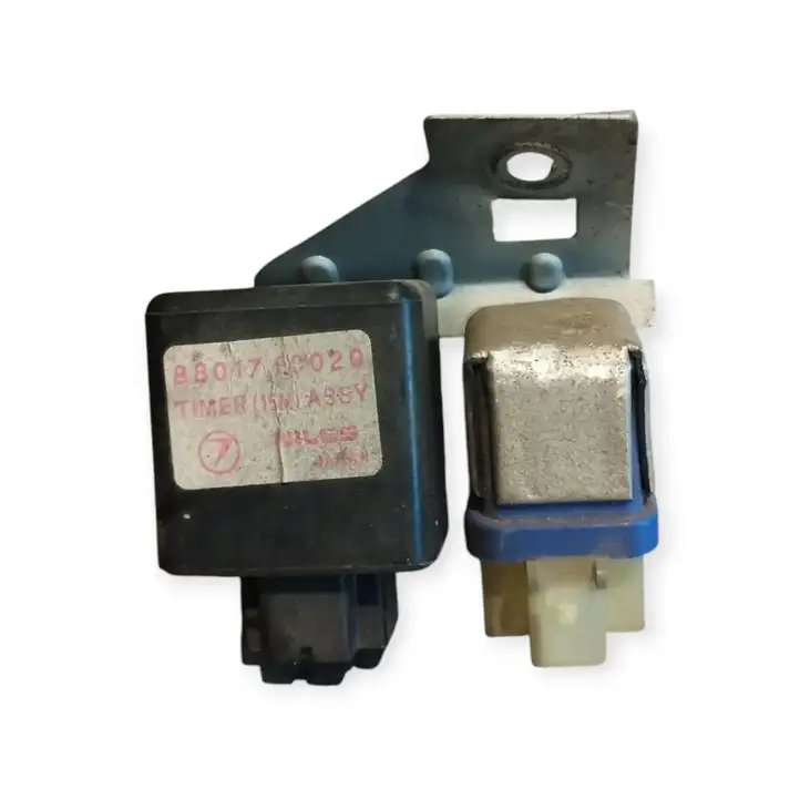 Subaru Forester SF (2000 - 2003) 88017fc020 Реле интервала стеклоочистителей — фото 1