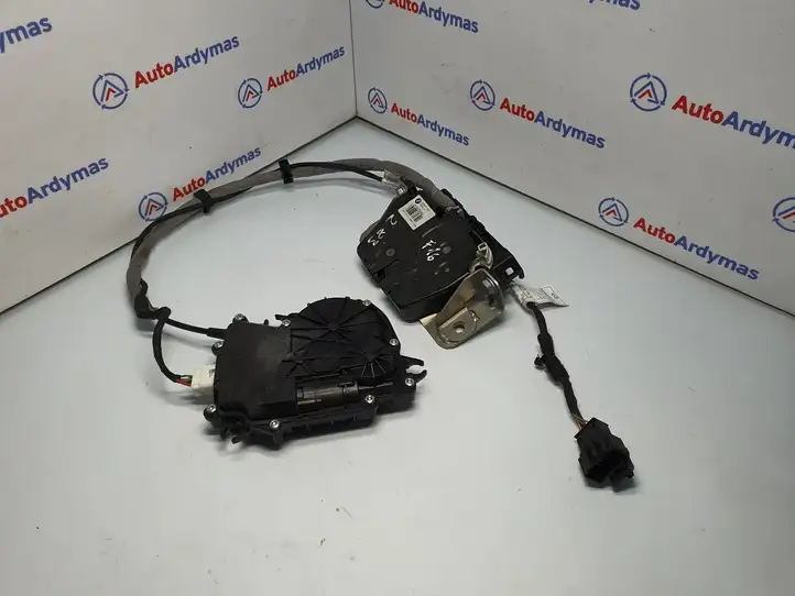 BMW X6 F16 (2014 - 2017) 7397630 Замок крышки багажника — фото 1