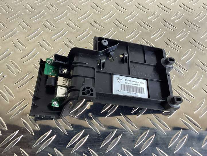 Porsche 911 997 (2004 - 2013)  9976424650001C Разъем USB