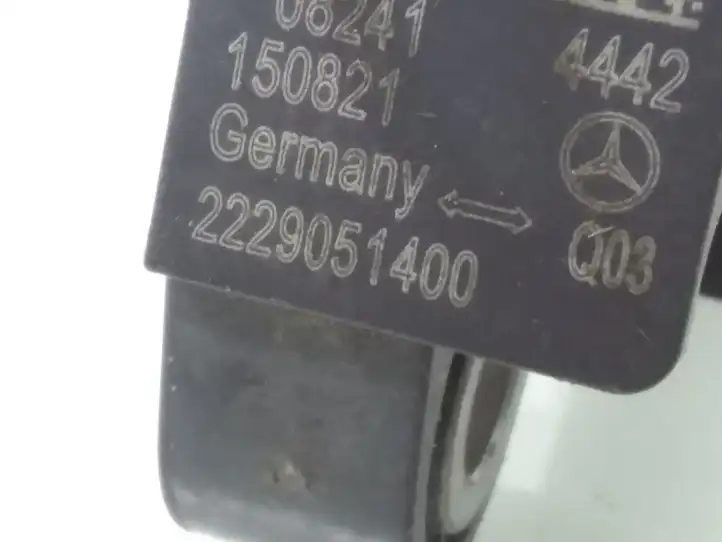 Mercedes-Benz C W205 (2014 - 2021) 2229051400 Датчик удара SRS — фото 3