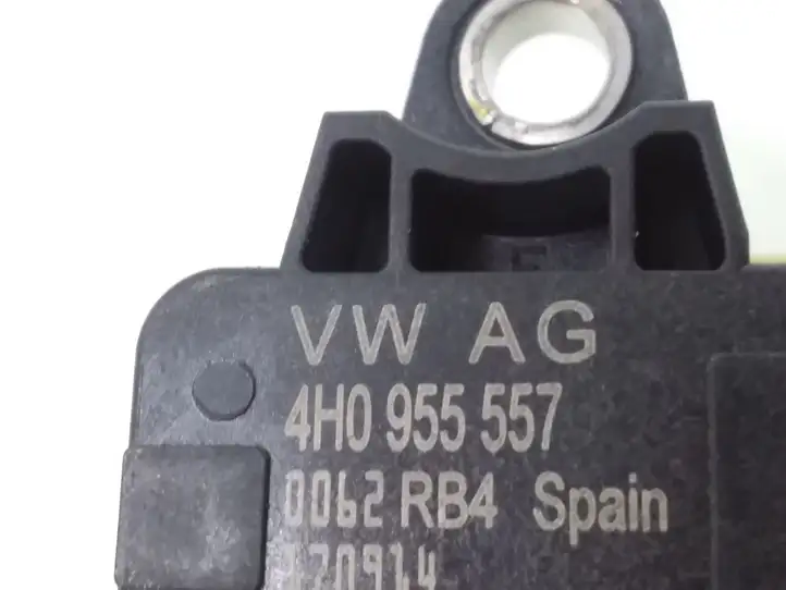 Skoda Fabia Mk3 (NJ) (2015 - 2021) 4H0955557 Датчик удара SRS — фото 3