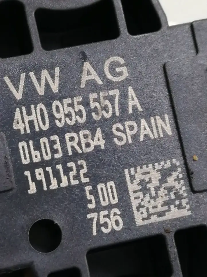Skoda Fabia Mk3 (NJ) (2015 - 2021) 4H0955557A Датчик удара SRS — фото 4