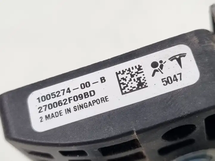 Tesla Model S (2012 - 2016) 100527400B Датчик удара SRS — фото 3