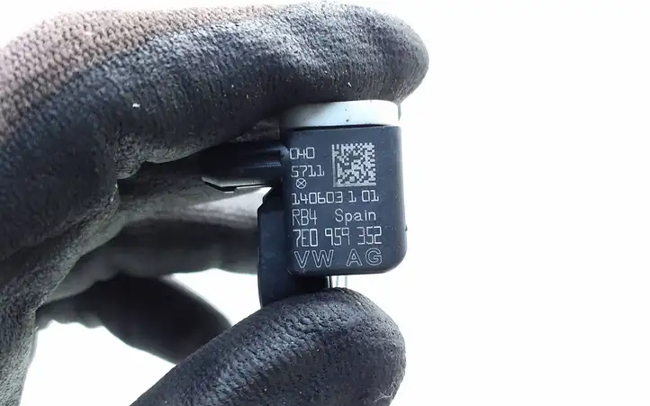 Audi A1 (2010 - 2014) 7E0959352 Датчик удара SRS — фото 3