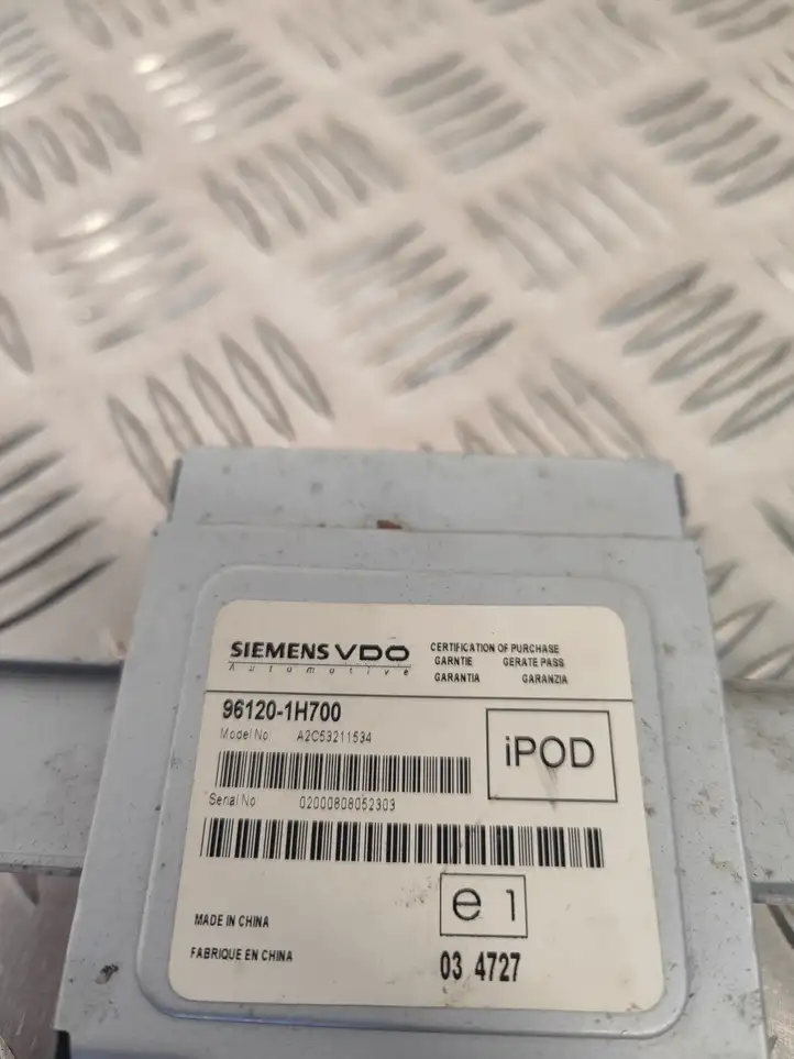 Kia Ceed (2006 - 2010)  961201H700 Блок управления USB