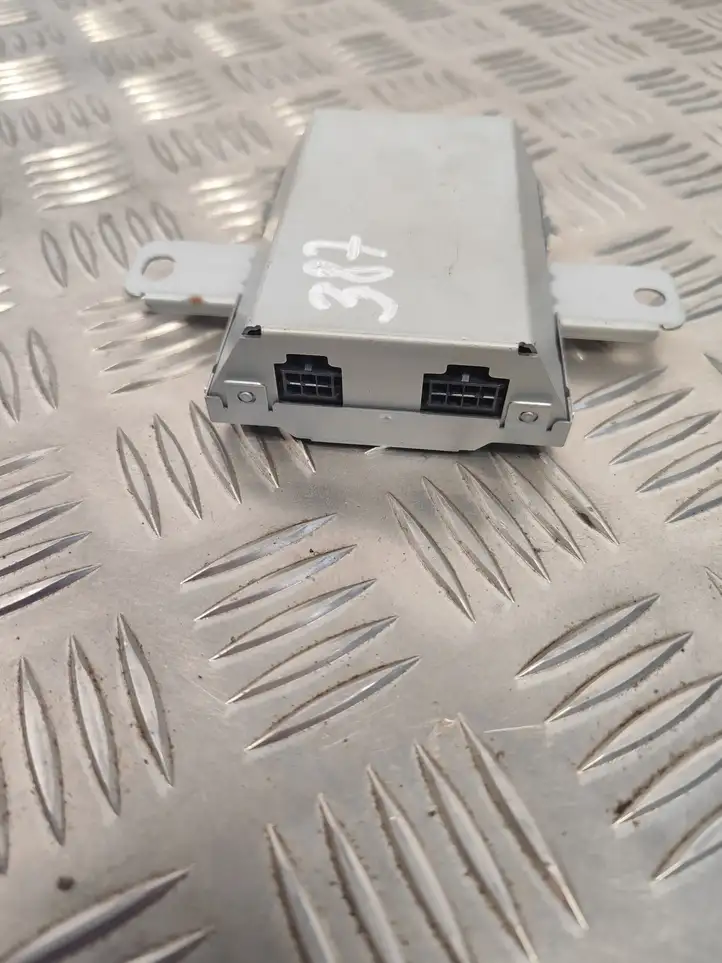 Kia Ceed (2006 - 2010)  961201H700 Блок управления USB