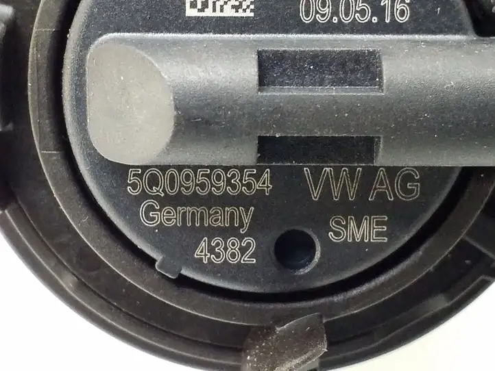 Audi A3/S3 8V (2012 - 2016) 5Q0959354 Датчик удара SRS — фото 4