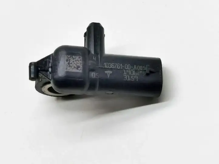Tesla Model 3 (2017 - 2023) 1036761-00-A Датчик удара SRS — фото 3