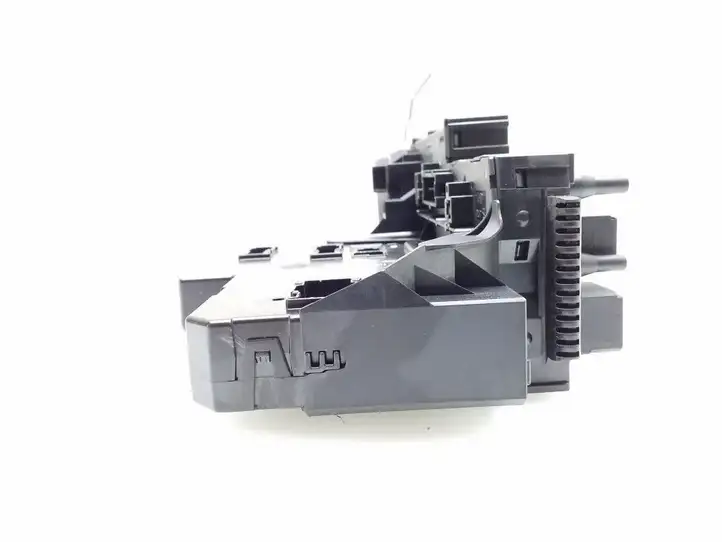 Mercedes-Benz C W204 (2007 - 2014)  2049001102 Блок управления SAM