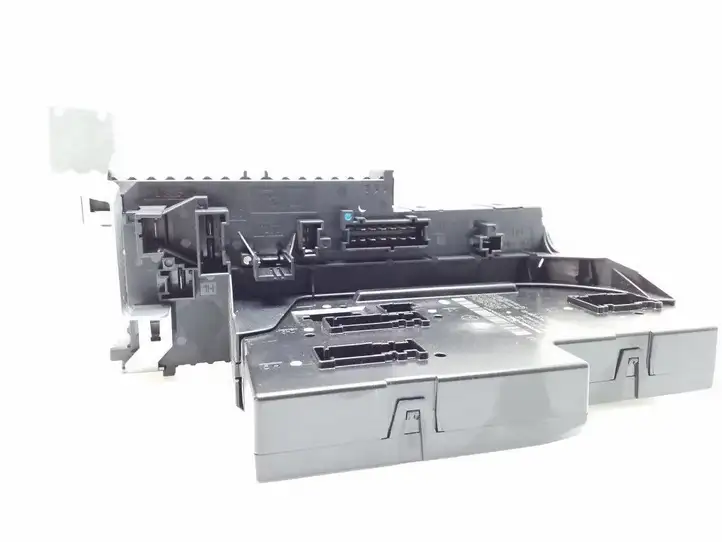 Mercedes-Benz C W204 (2007 - 2014)  2049001102 Блок управления SAM