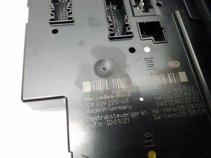 Mercedes-Benz C W204 (2007 - 2014)  2049001102 Блок управления SAM