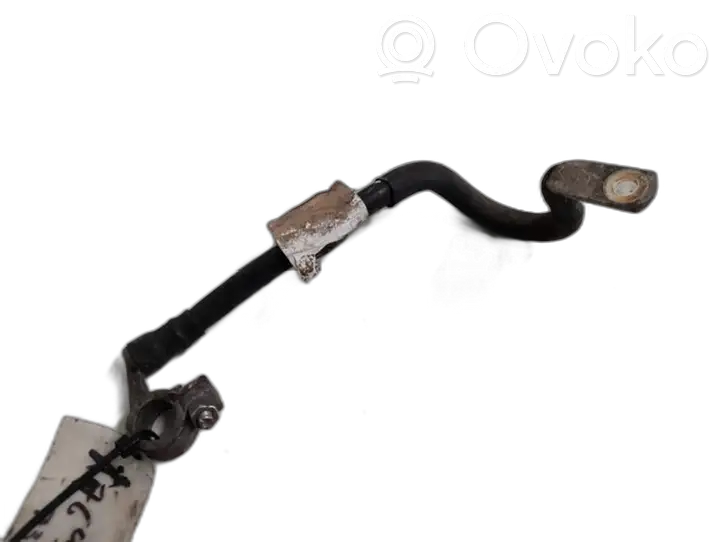 Volkswagen Jetta V (2005 - 2010)   Плюсовый провод (аккумулятора)