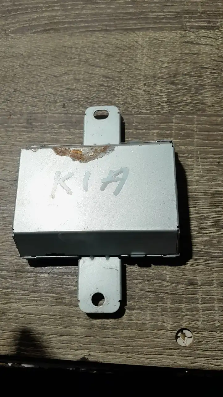 Kia Ceed (2006 - 2010)  961201H700 Блок управления USB