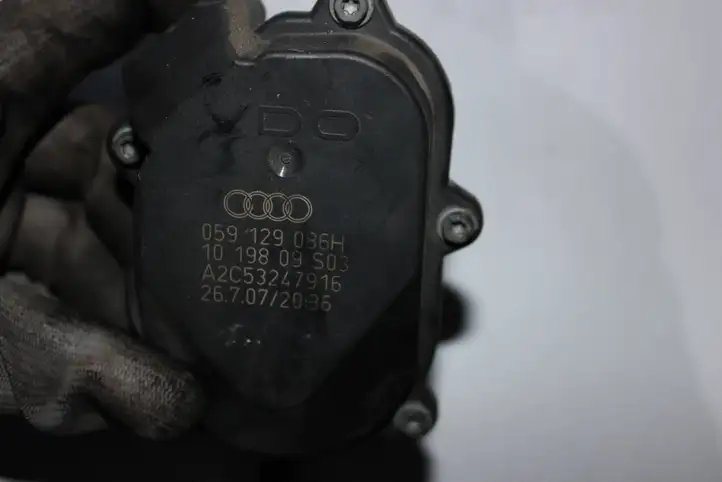 Volkswagen Golf VII (2013 - 2019) 04L128063N Дроссельная заслонка — фото 2